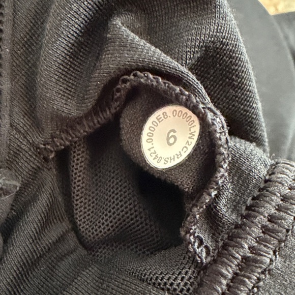 NWOT Lululemon Flow Y Bra *Nulu Black - Picture 8 of 8